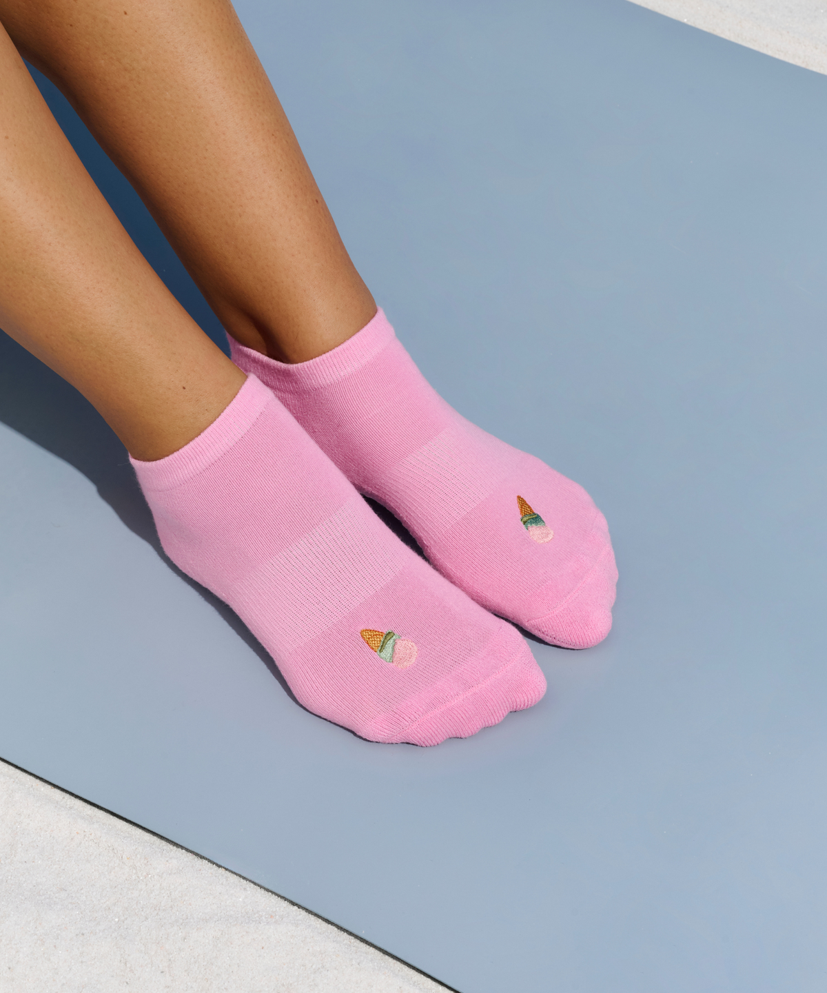 Low Rise Grip Socks - Pink Gelato