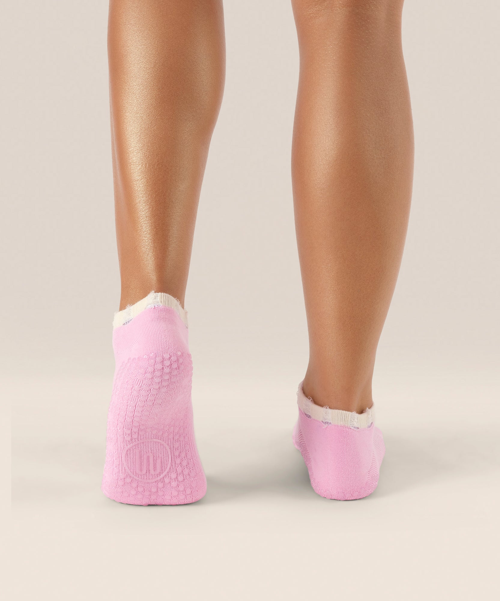 Classic Low Rise Grip Socks - Cool Pink