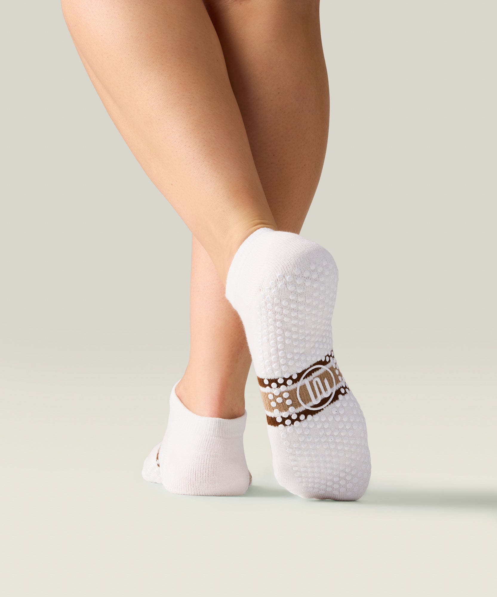 Classic Low Rise Grip Socks - Ivory Brown Stripe