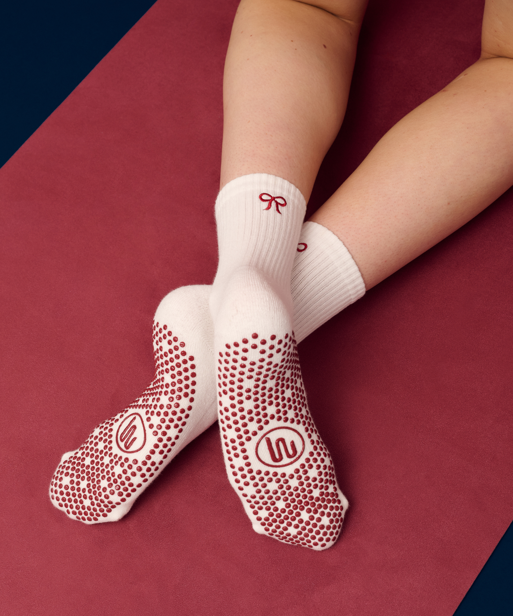 Crew Non Slip Grip Socks - Whimsy Bow White