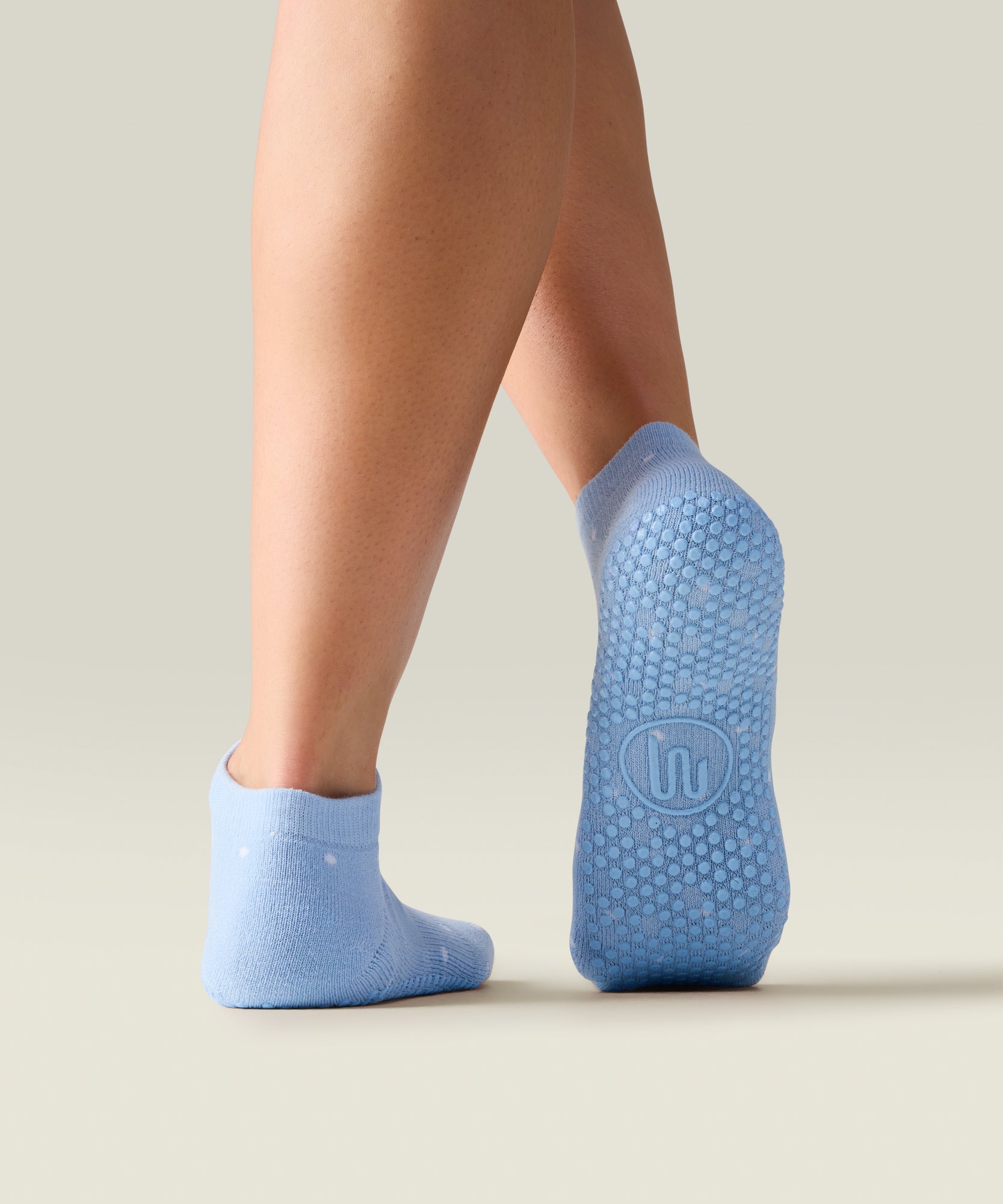 Classic Low Rise Grip Socks - Blue Polka Dots