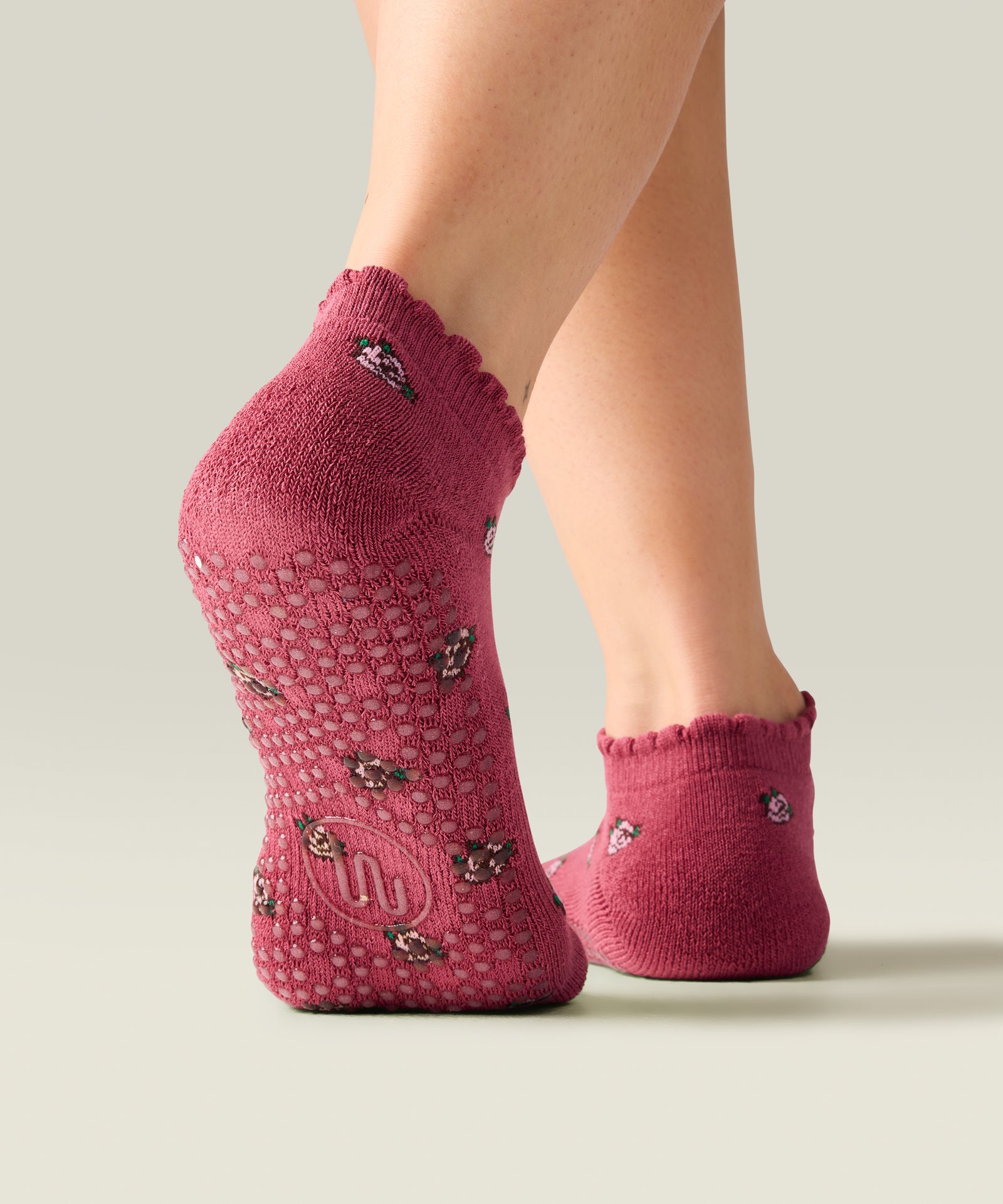 Low Rise Grip Socks | Wild Rose Berry | MoveActive