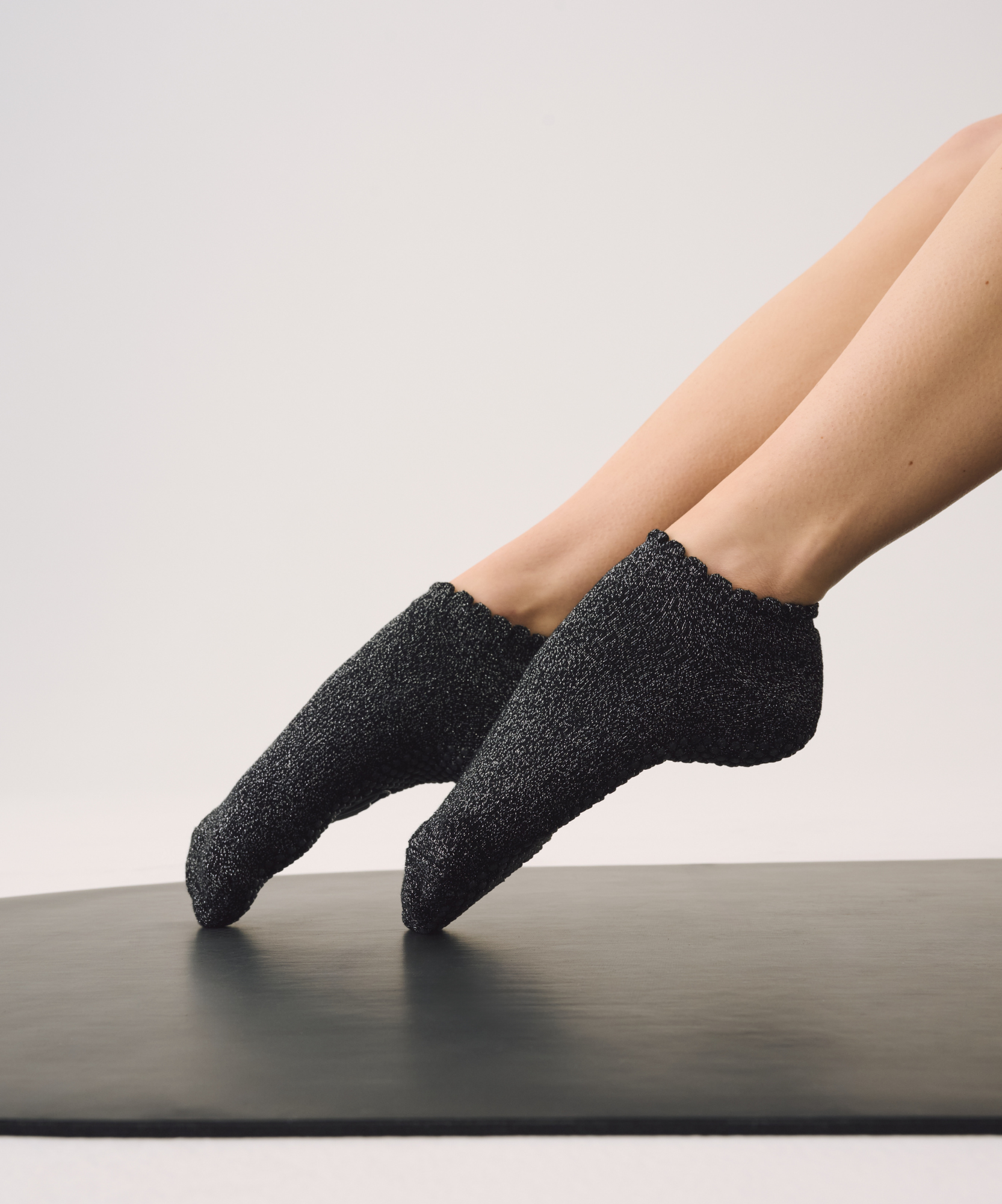 Classic Low Rise Grip Socks - Black Sparkle Frill