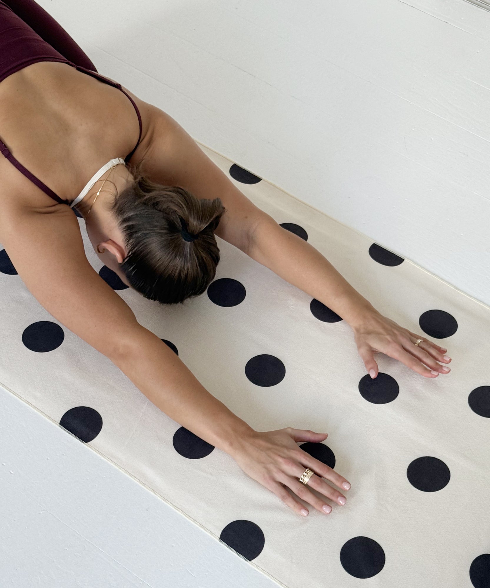 Mat Grip Towel - Polka Dot Cream