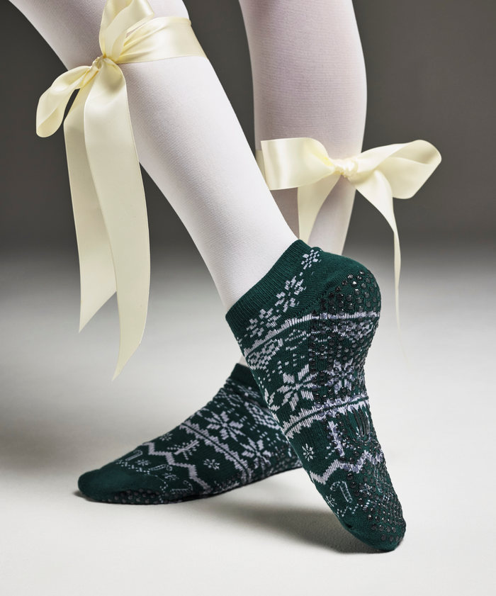 All Rise Socks Low Rise Grip Socks - Snow Pine