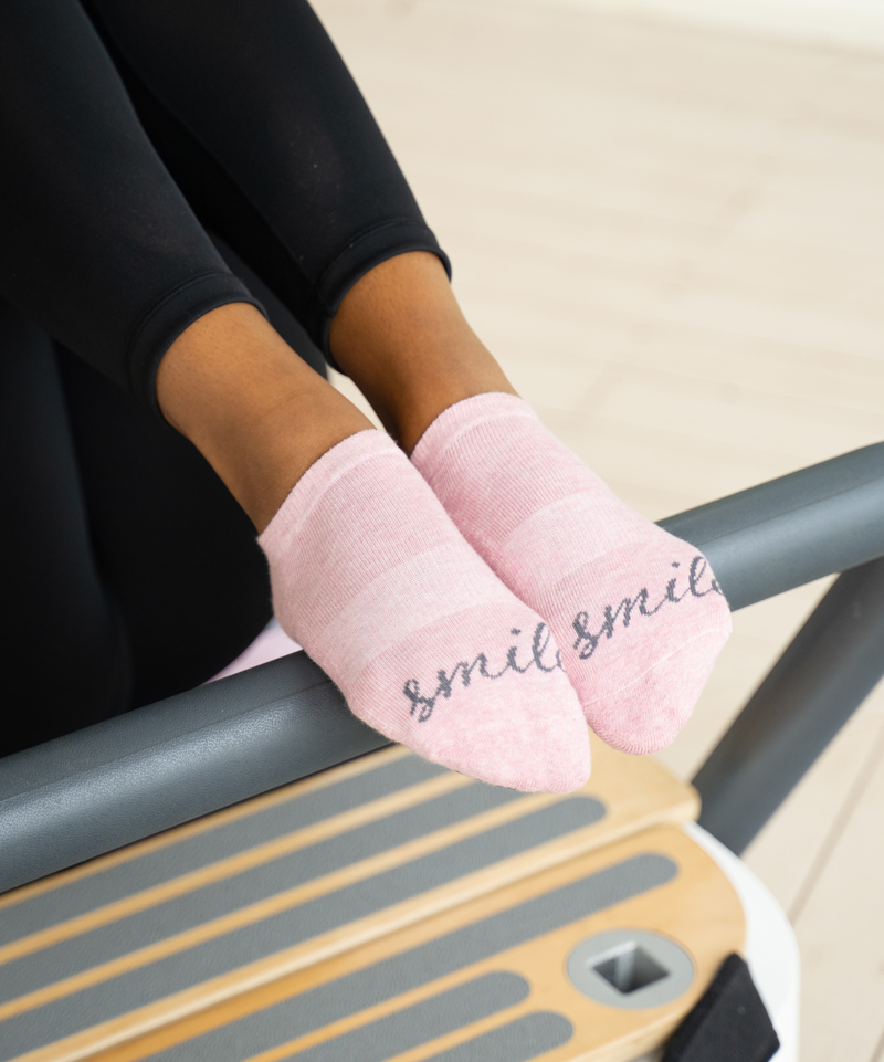 Classic Low Rise Grip Socks - Smile Pink Marle